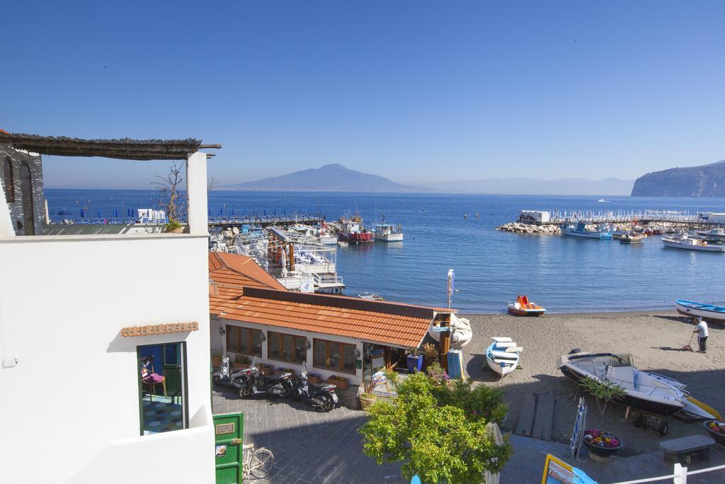 Estate4Home - La Grotta Azzurra Соренто Екстериор снимка